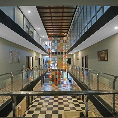 Super Hotel O Heart Beat Hotel Большая Нойда Экстерьер фото